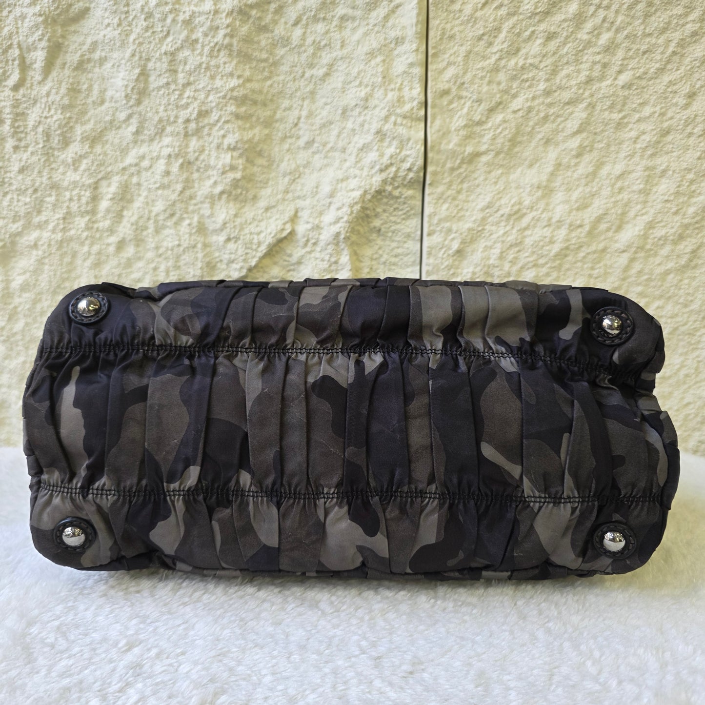 Prada Handbag (Pre-owned)
