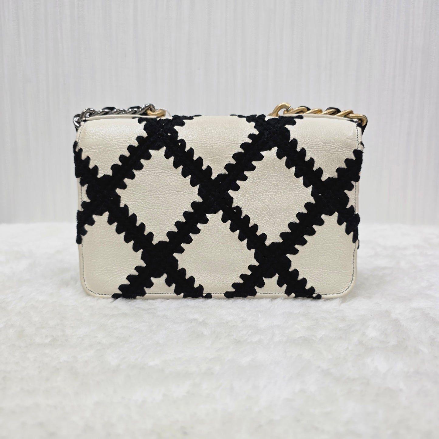 Chanel Shoulder Bag (Pre-owned)