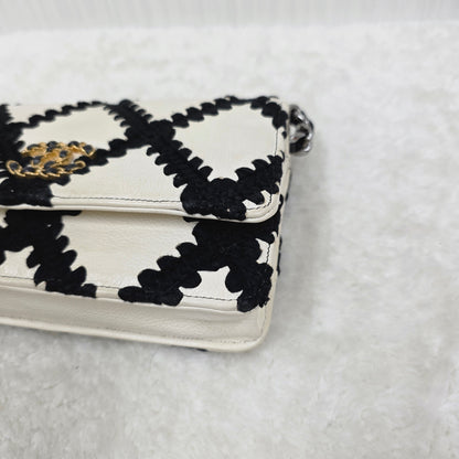 Chanel Shoulder Bag (Pre-owned)