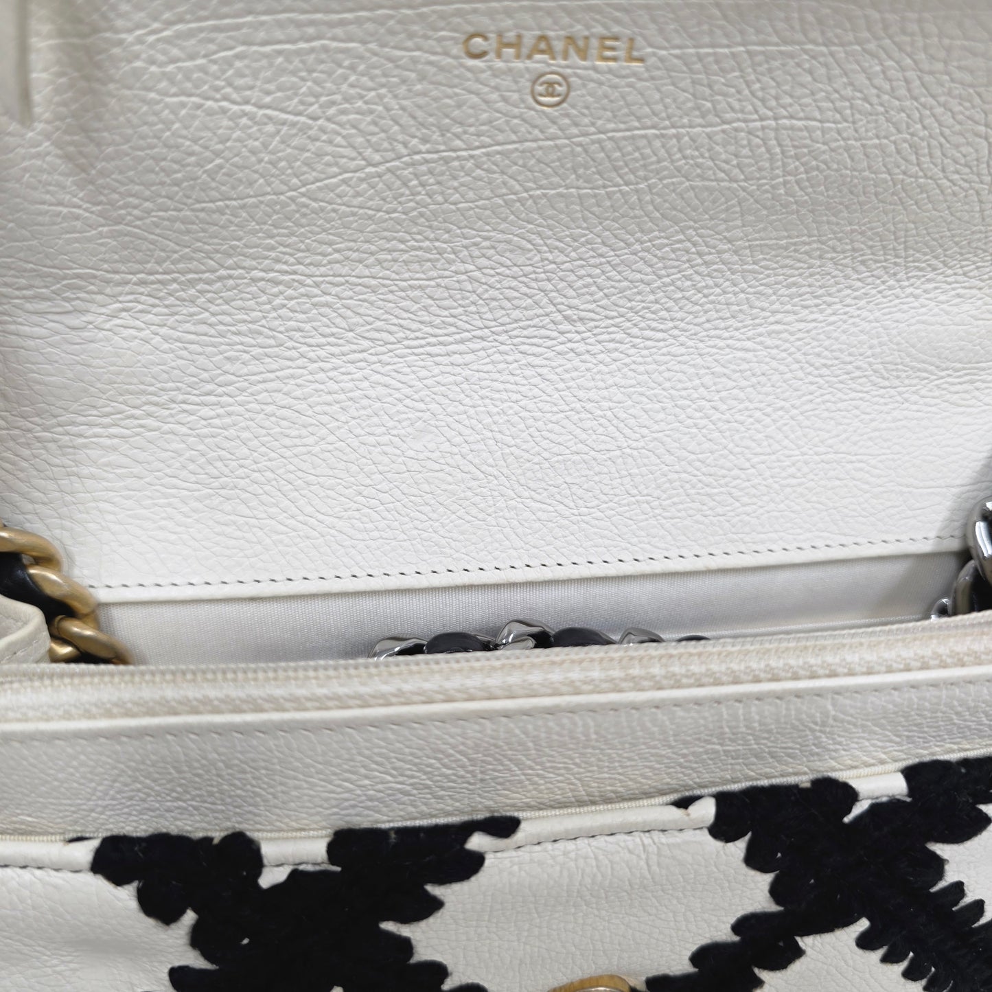 Chanel Shoulder Bag (Pre-owned)