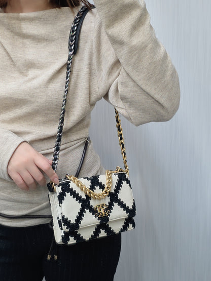 Chanel Shoulder Bag (Pre-owned)