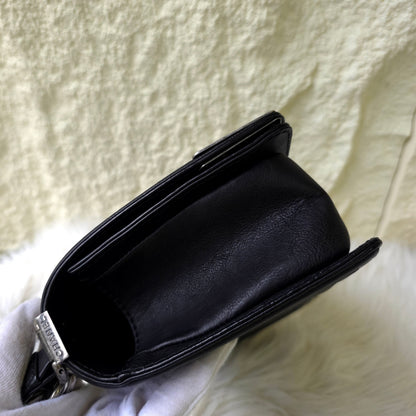 CHANEL Shoulder Bag (Pre-owned)