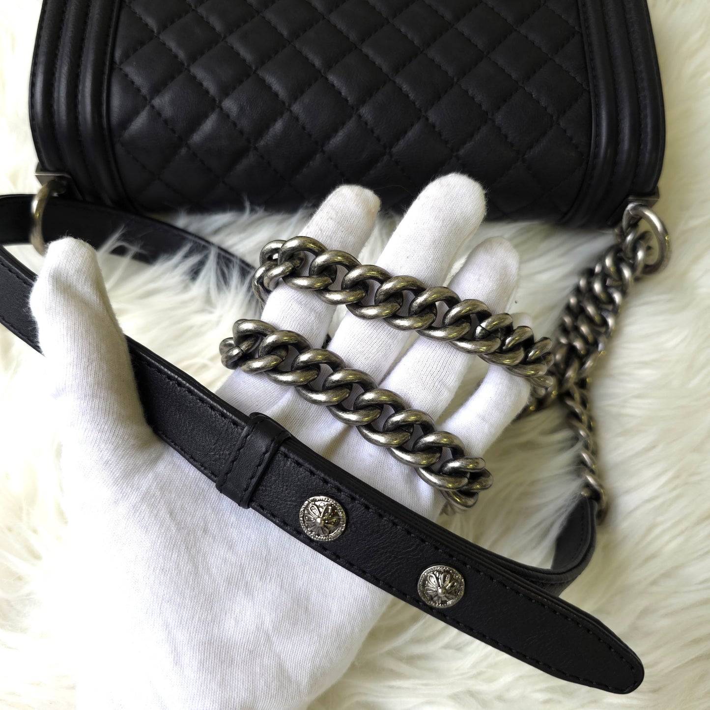 CHANEL Shoulder Bag (Pre-owned)