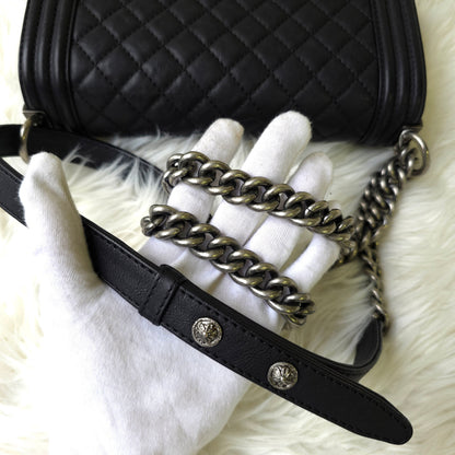 CHANEL Shoulder Bag (Pre-owned)