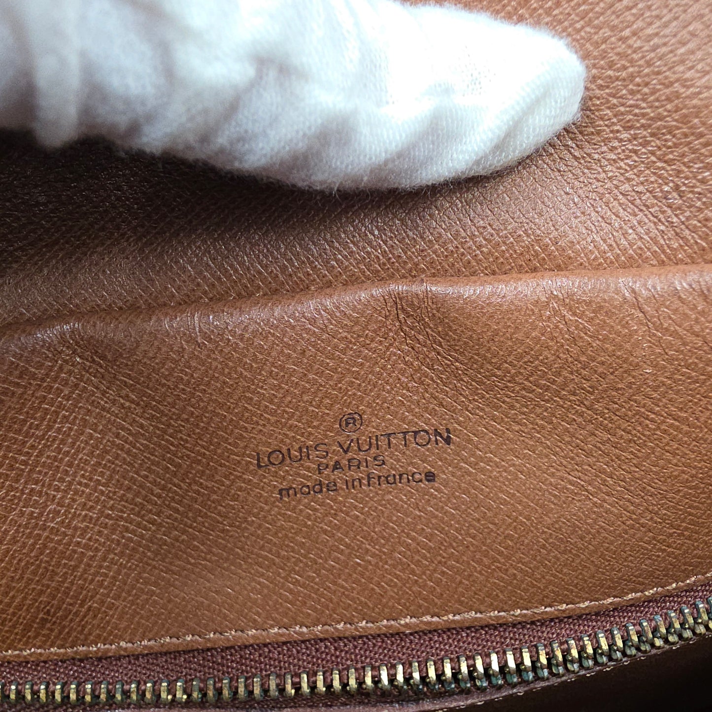 Louis Vuitton Crossbody Bag (Pre-owned)