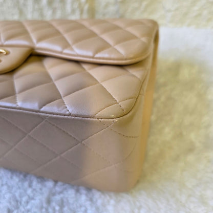 CHANEL Matelassé Grand Matelassé Shoulder Handbag [Pre-Owned]