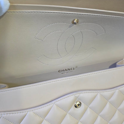 CHANEL Matelassé Grand Matelassé Shoulder Handbag [Pre-Owned]