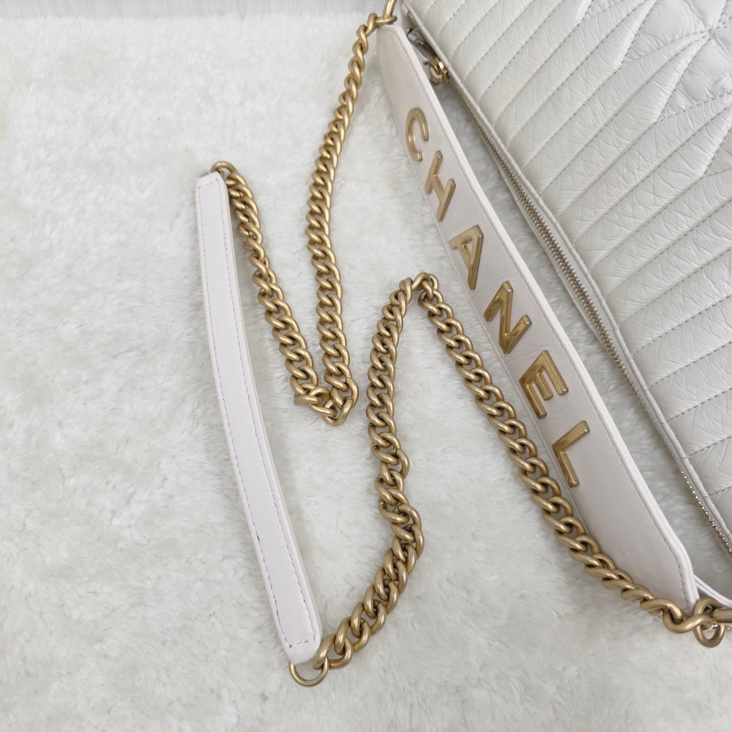 CHANEL Handbag Quilted 2-Way White [Pre-Owned]