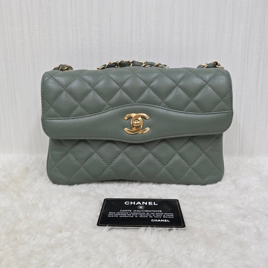 Chanel Green Lambskin Daily Companion Coco Vintage Flap Bag