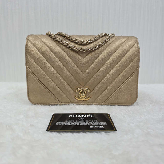 CHANEL V-Stitch Shoulder Bag [Pre-Owned]