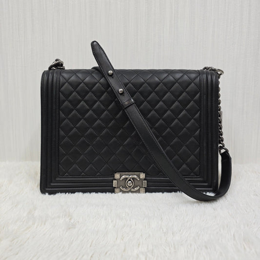 CHANEL Boy Chanel Chain Shoulder Bag [Pre-Owned]
