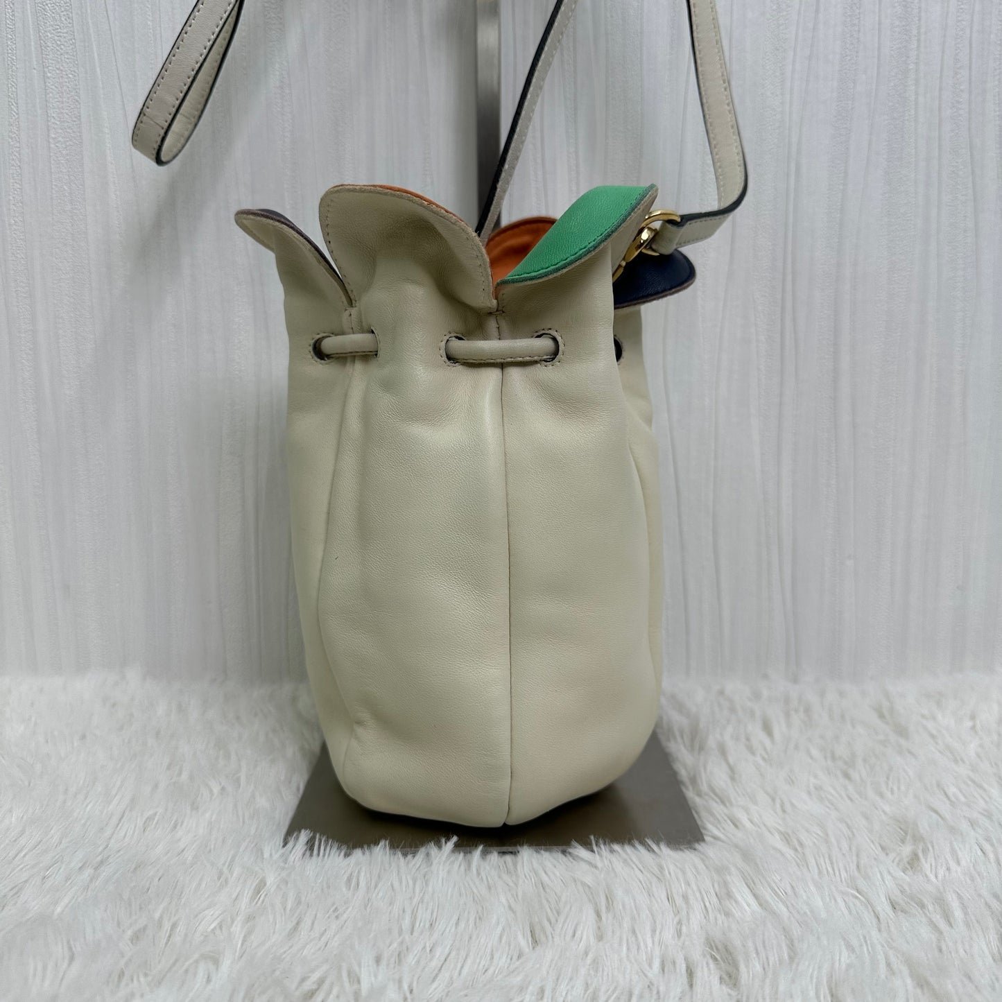 LOEWE Leather Shoulder Handbag [Pre-Owned]