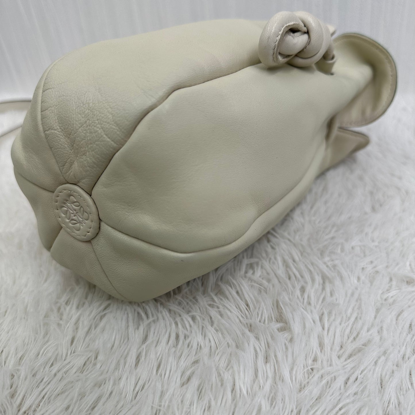 LOEWE Leather Shoulder Handbag [Pre-Owned]
