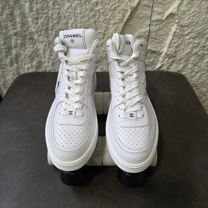 CHANEL Roller Skates [Pre-Owned]