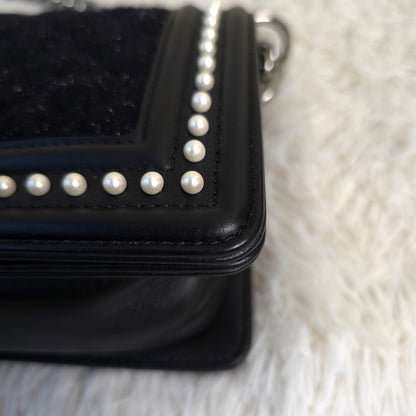 CHANEL Boy Chanel Tweed Chain Shoulder Handbag in Black with Silver Hardware [Pre-Owned]