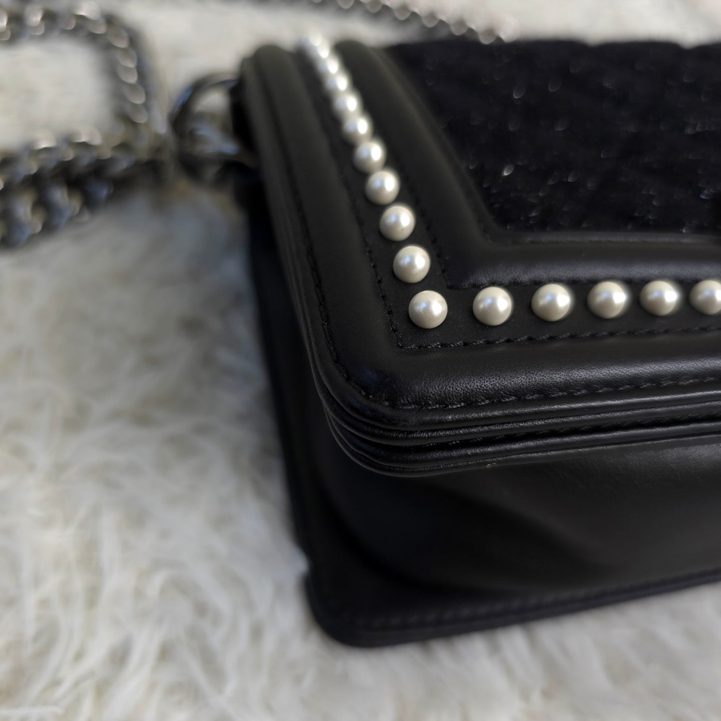 CHANEL Boy Chanel Tweed Chain Shoulder Handbag in Black with Silver Hardware [Pre-Owned]