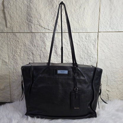 PRADA Etiquette Leather Tote Shoulder Handbag in Black [Pre-Owned]