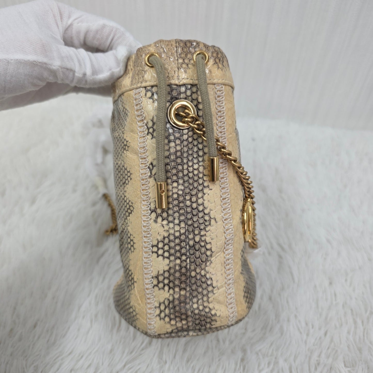 GUCCI Zumi Leather Shoulder Handbag in Cream and Grey [Pre-Owned]