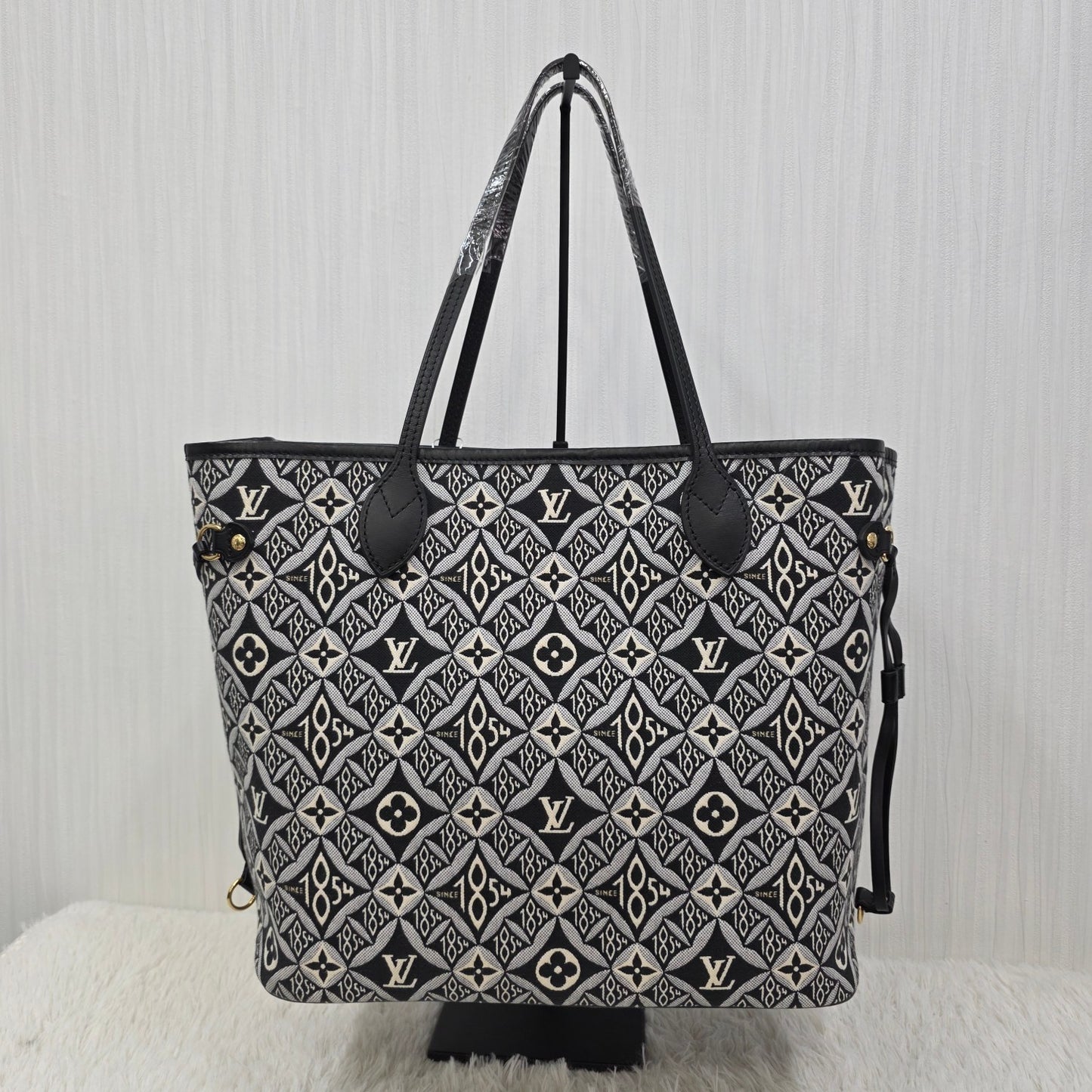 LOUIS VUITTON Neverfull MM Monogram Jacquard Tote Bag in Grey (M57230) [Pre-Owned]