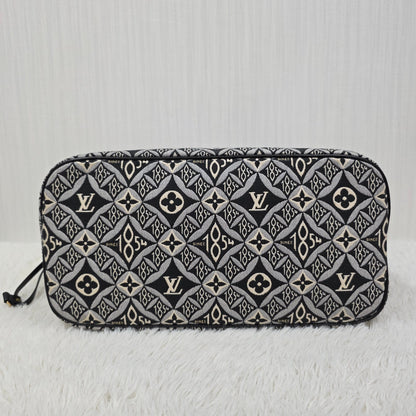 LOUIS VUITTON Neverfull MM Monogram Jacquard Tote Bag in Grey (M57230) [Pre-Owned]
