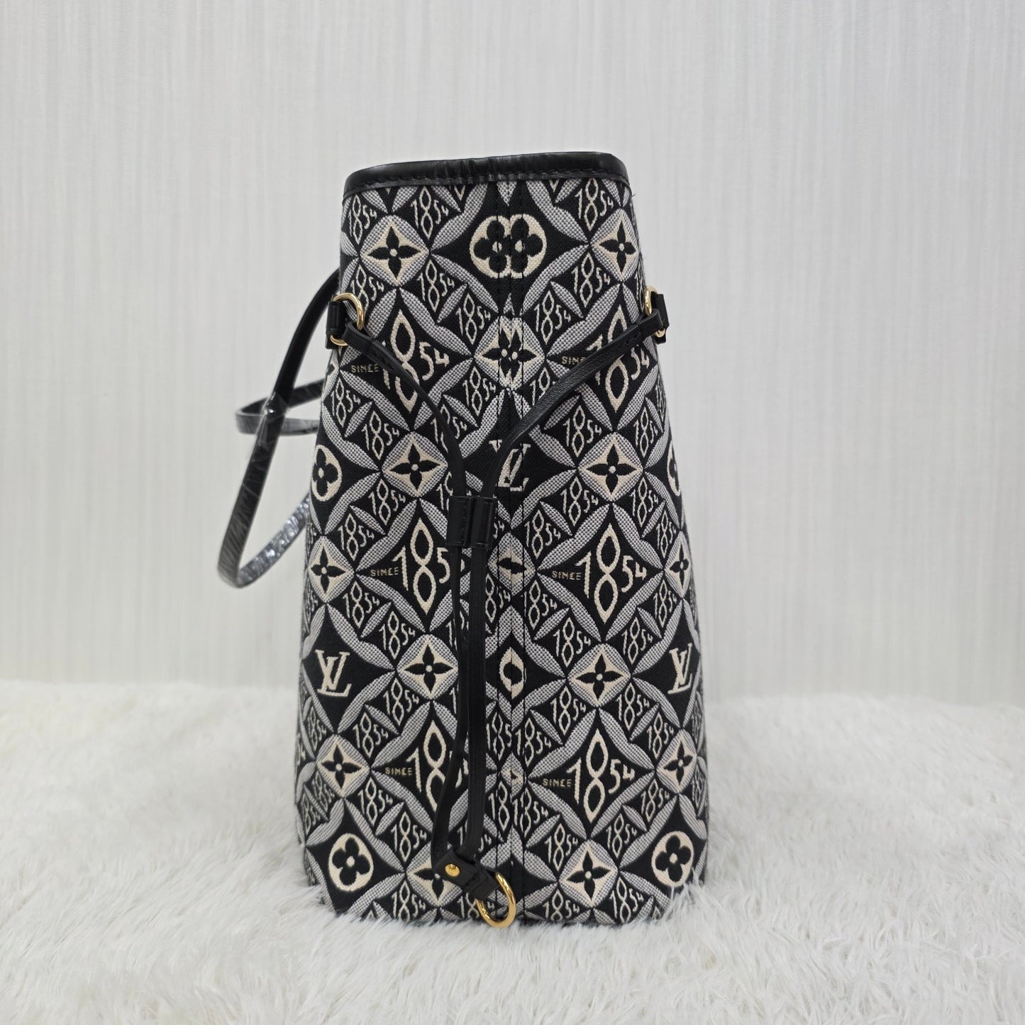 LOUIS VUITTON Neverfull MM Monogram Jacquard Tote Bag in Grey (M57230) [Pre-Owned]