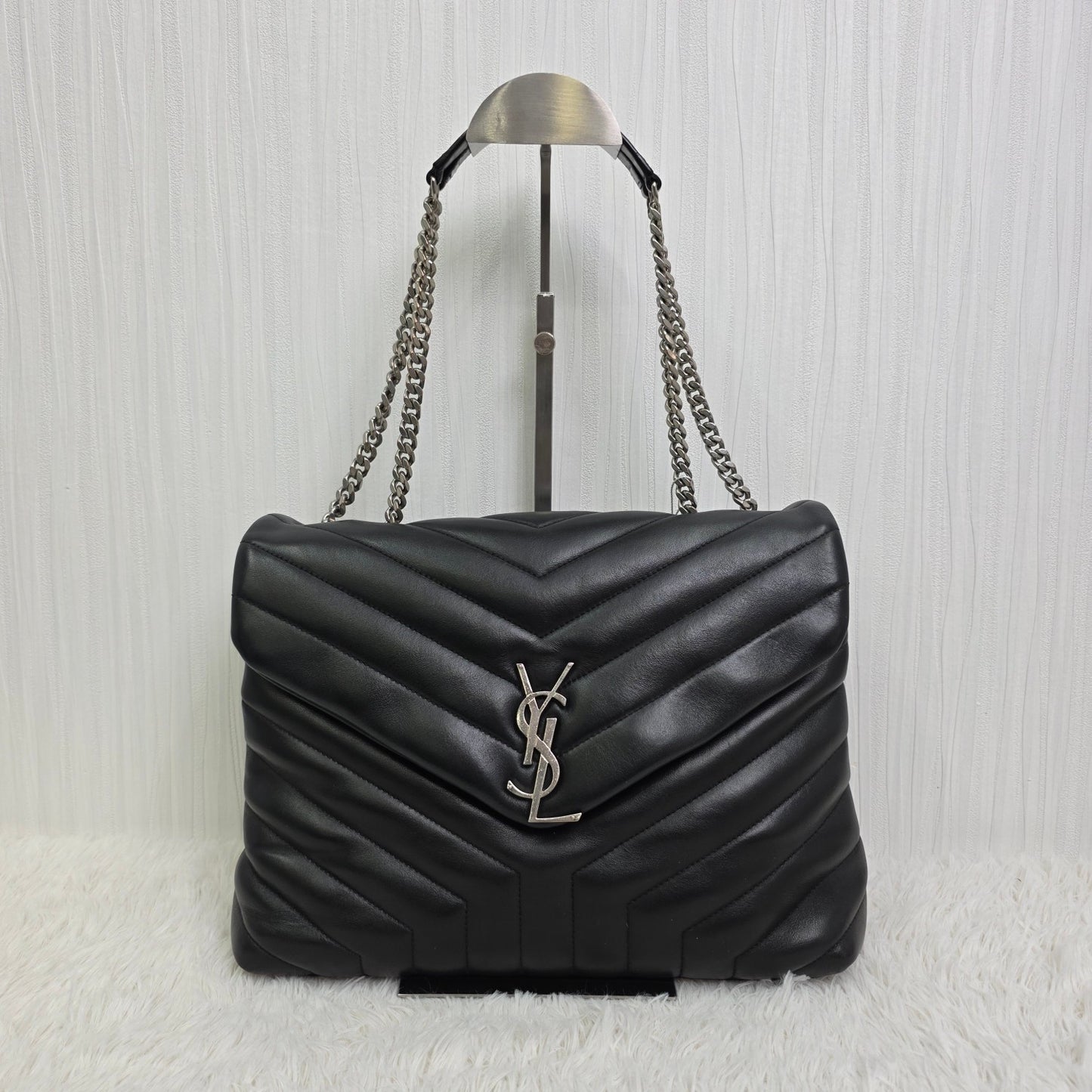 SAINT LAURENT PARIS Loulou Medium Chain Shoulder Bag Leather [Pre-Owned]