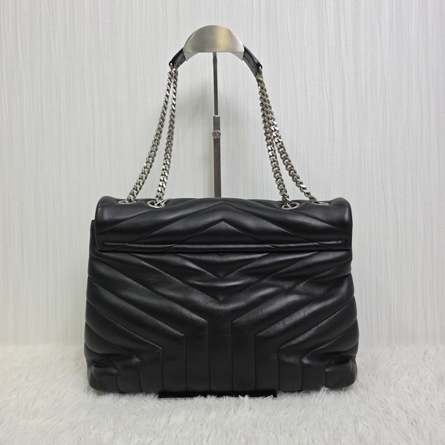 SAINT LAURENT PARIS Loulou Medium Chain Shoulder Bag Leather [Pre-Owned]
