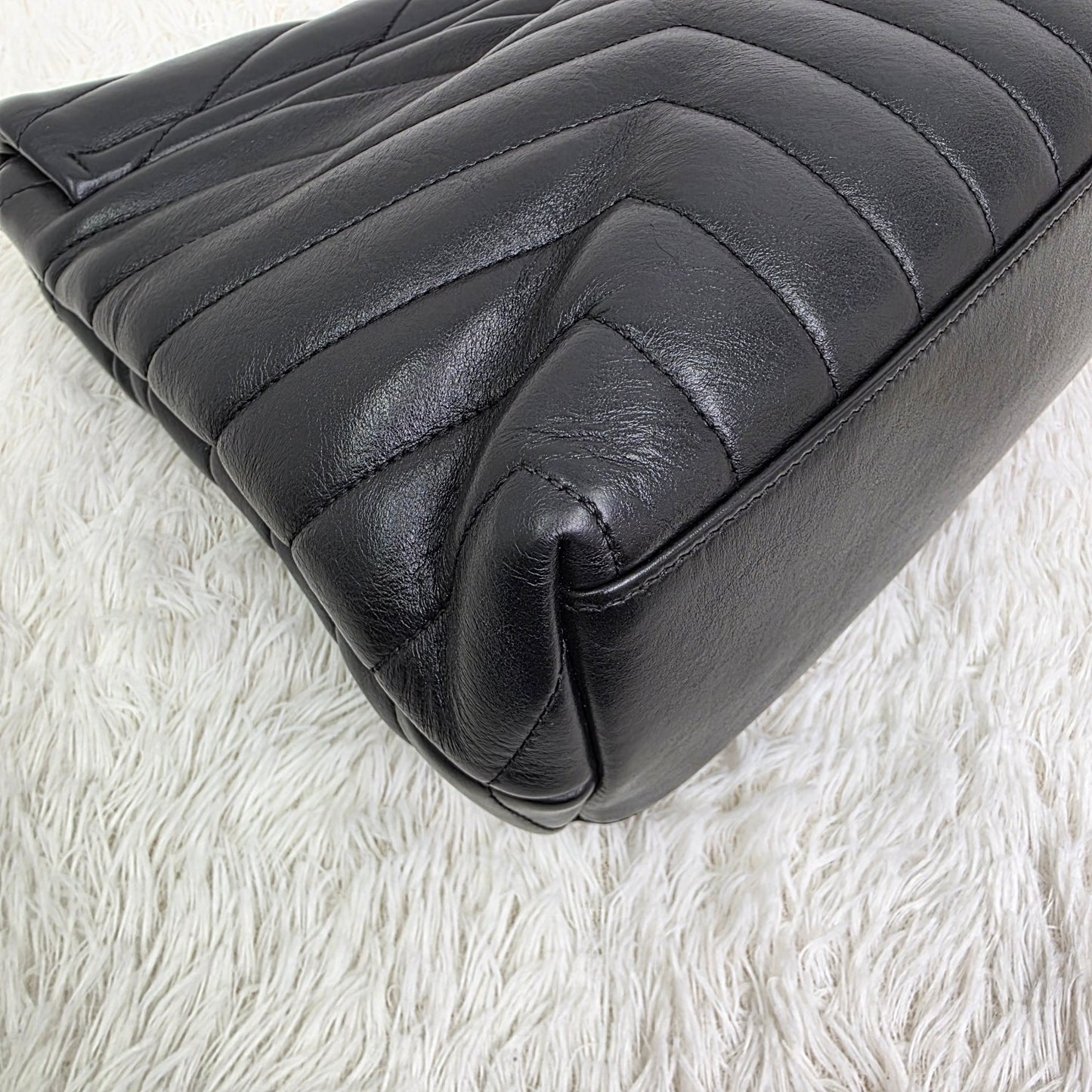 SAINT LAURENT PARIS Loulou Medium Chain Shoulder Bag Leather [Pre-Owned]