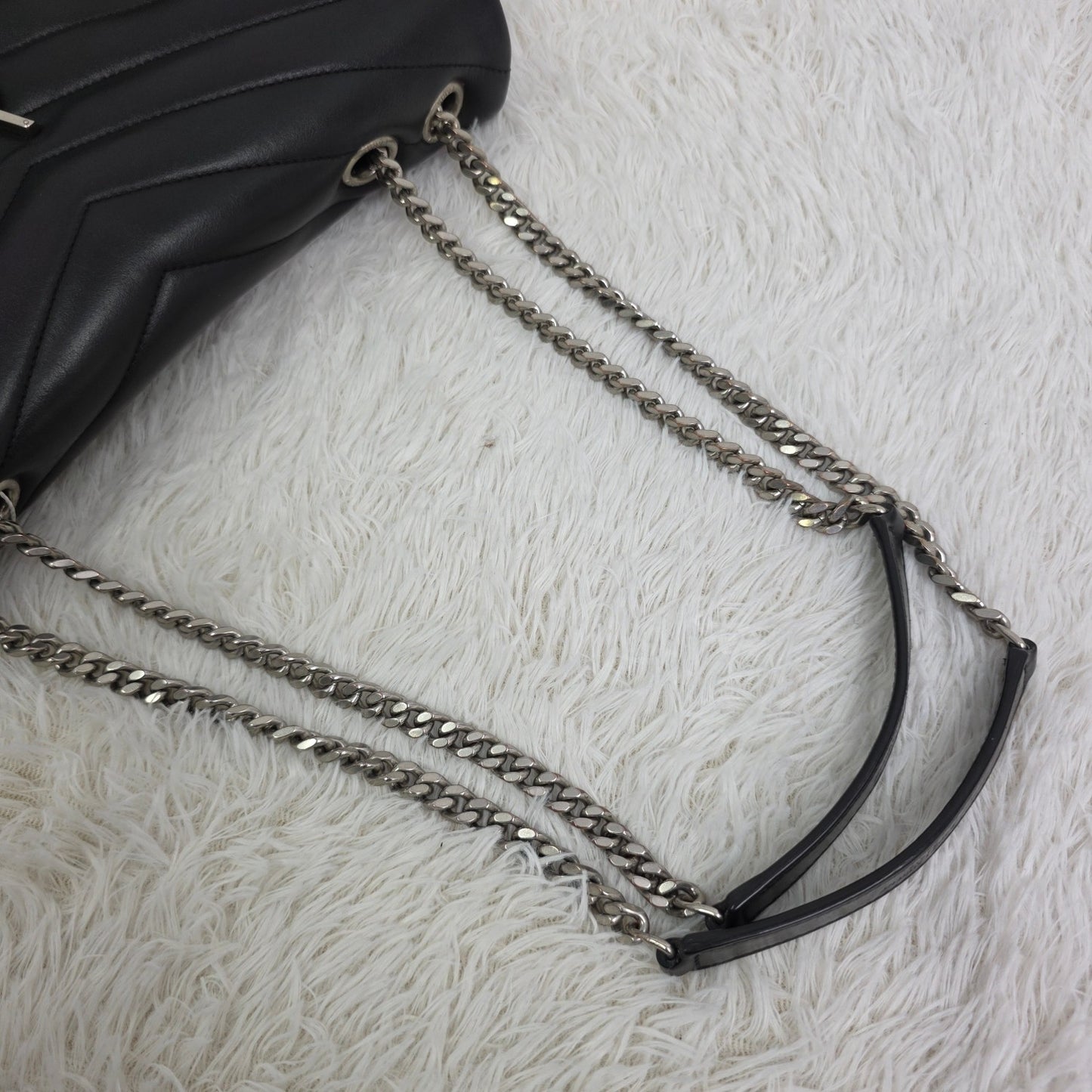 SAINT LAURENT PARIS Loulou Medium Chain Shoulder Bag Leather [Pre-Owned]