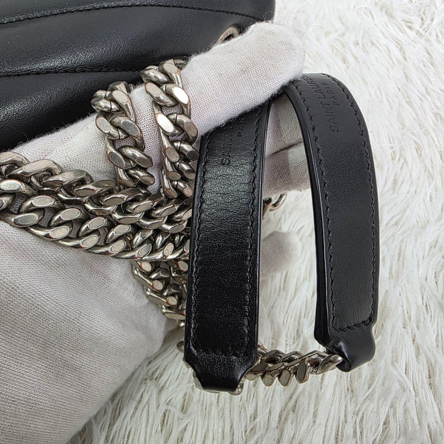 SAINT LAURENT PARIS Loulou Medium Chain Shoulder Bag Leather [Pre-Owned]