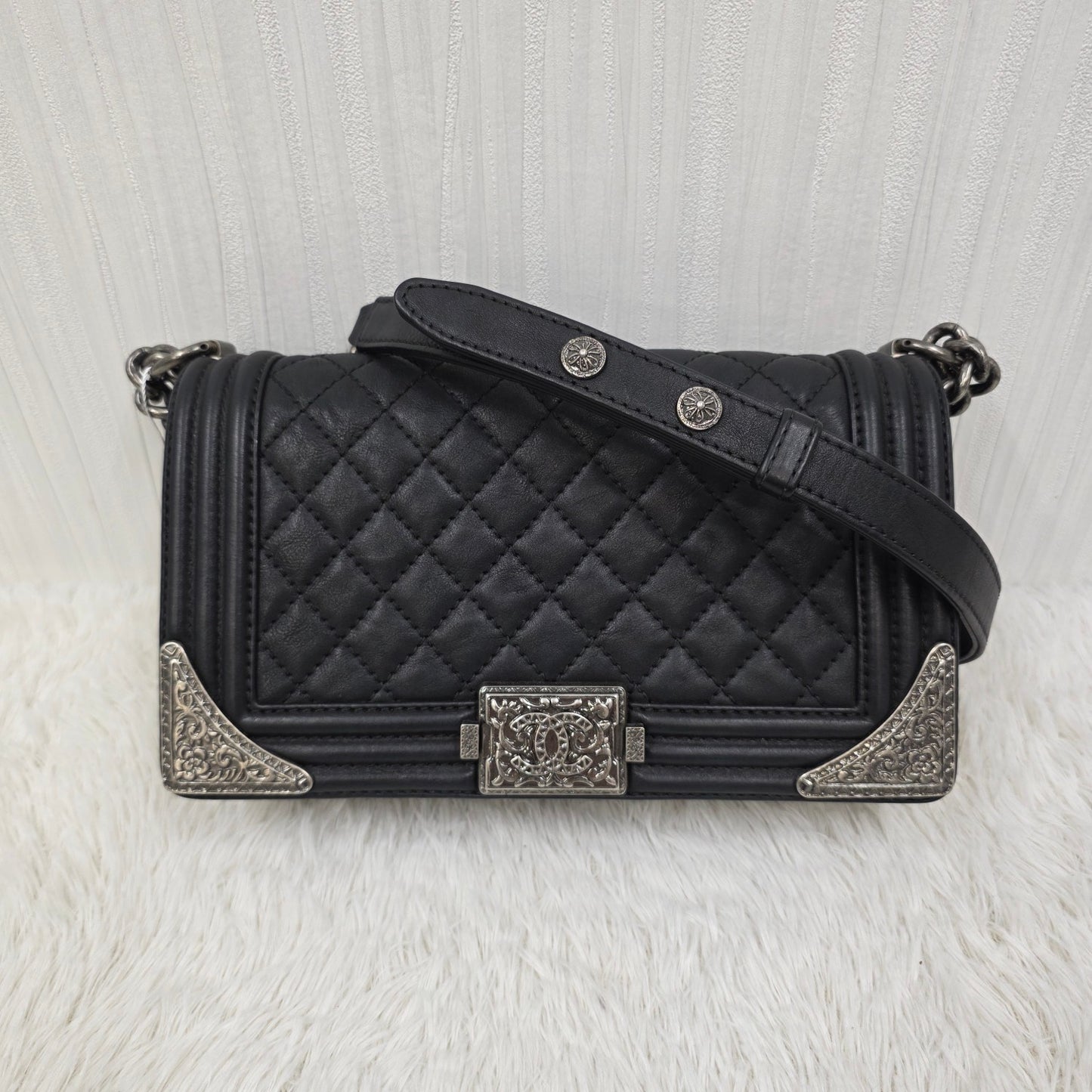 CHANEL Boy Chanel Chain Shoulder Bag Leather Black Silver Hardware [Pre-Owned]