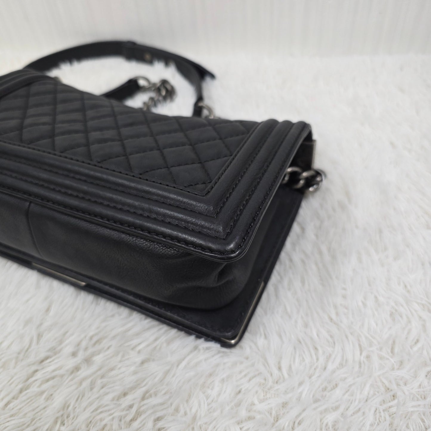 CHANEL Boy Chanel Chain Shoulder Bag Leather Black Silver Hardware [Pre-Owned]