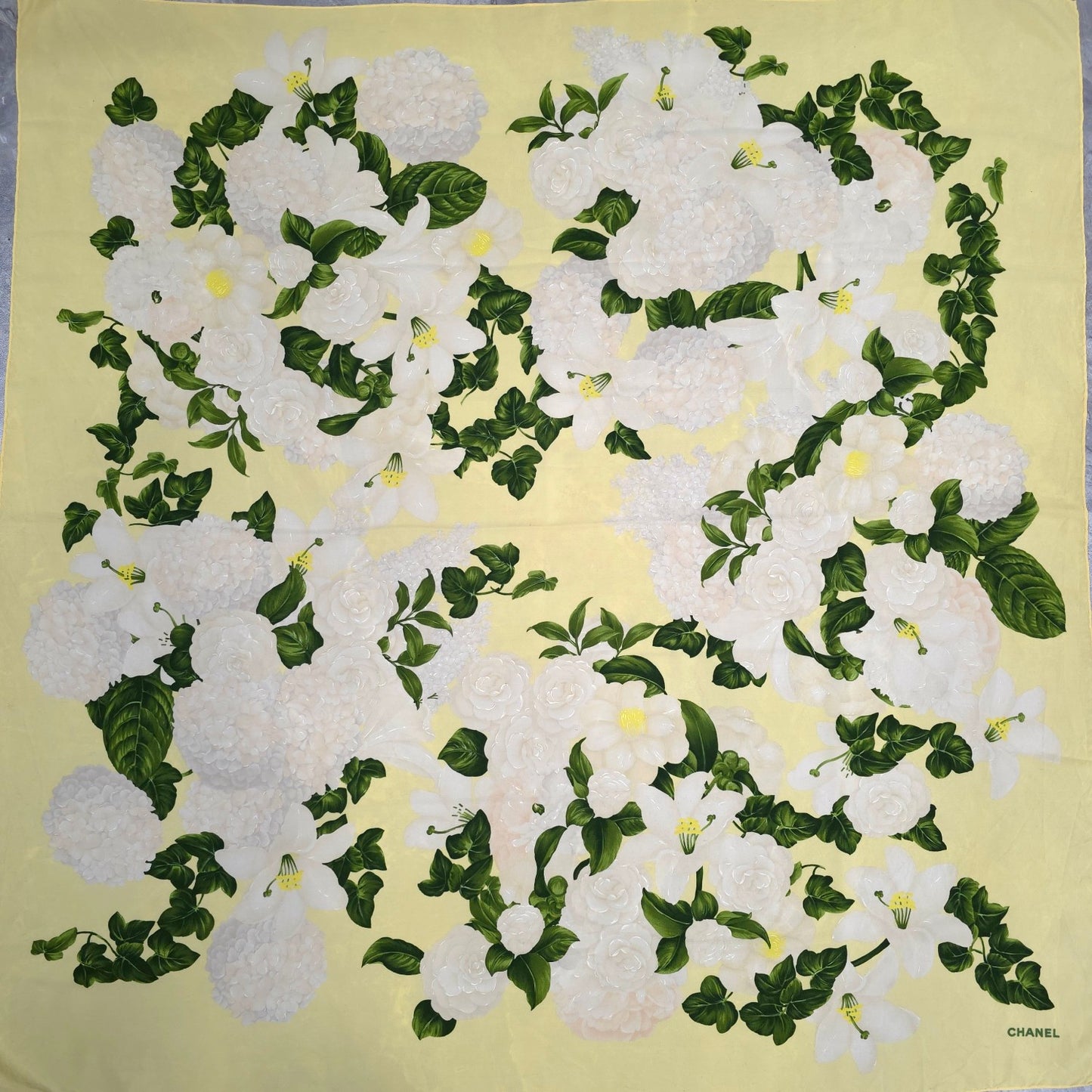CHANEL Silk Scarf (Pre-owned)
