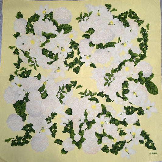 CHANEL Silk Scarf (Pre-owned)