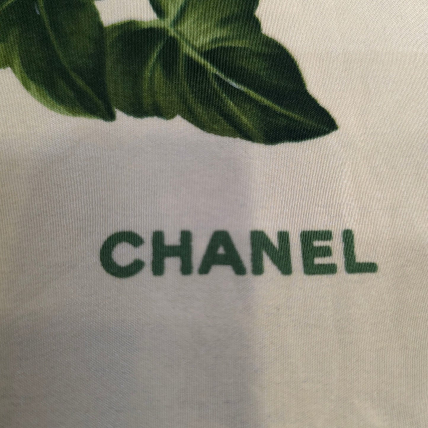 CHANEL Silk Scarf (Pre-owned)