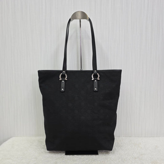 Ferragamo Tote Handbag (Pre-owned)