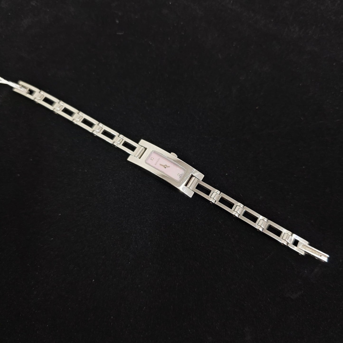 GUCCI Silver Square Type Watch (Pre-owned)