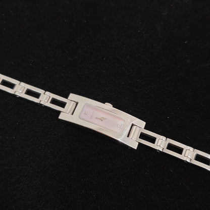 GUCCI Silver Square Type Watch (Pre-owned)