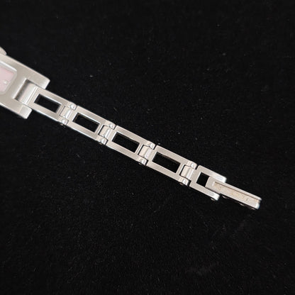 GUCCI Silver Square Type Watch (Pre-owned)