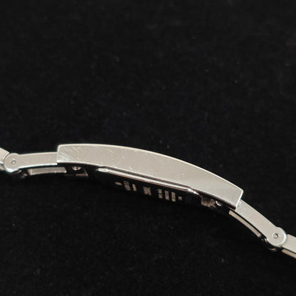 GUCCI Silver Square Type Watch (Pre-owned)