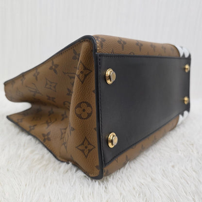 Louis Vuitton Europe Limited Edition Handbag (Pre-owned)