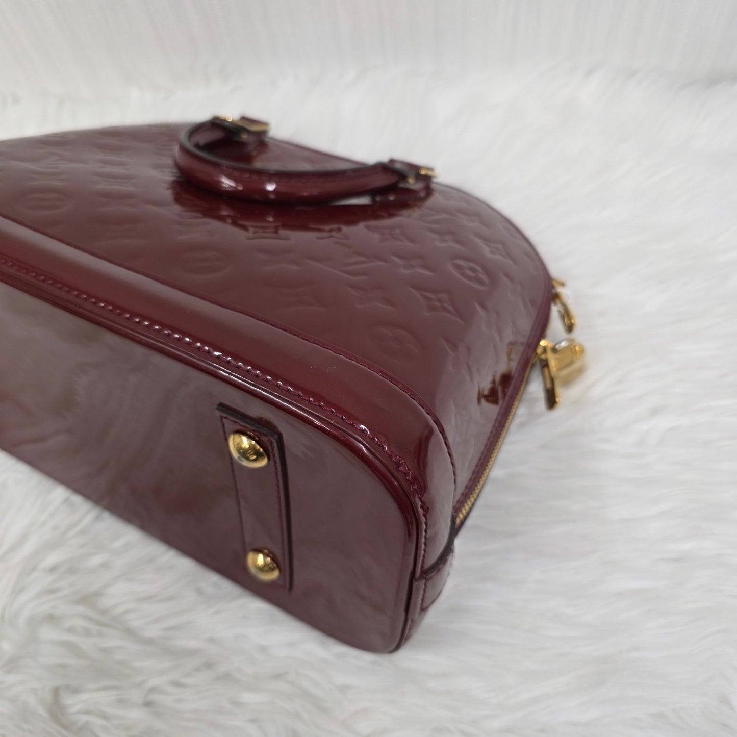 Louis Vuitton Patent Alma Handbag (Pre-owned)
