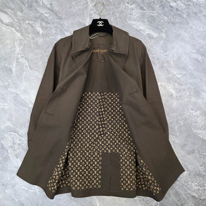 Louis Vuitton Double-breasted trench coat (Pre-owned)