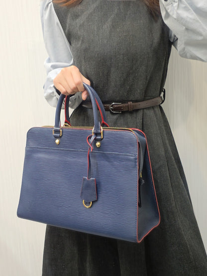 Louis Vuiton Handbag (Pre-owned)