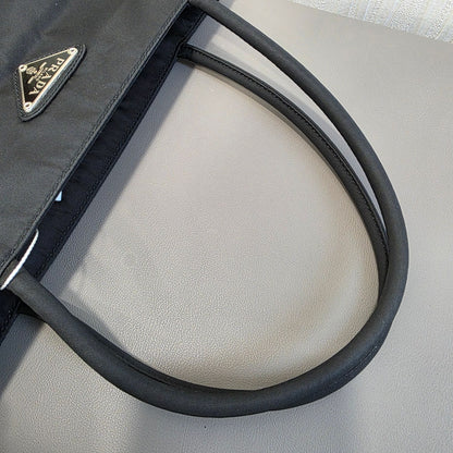 PRADA Nylon Tote Bag (Pre-owned)