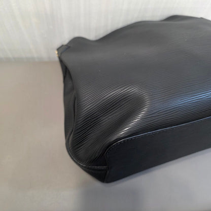 Louis Vuitton Crossbody Bag (Pre-owned)