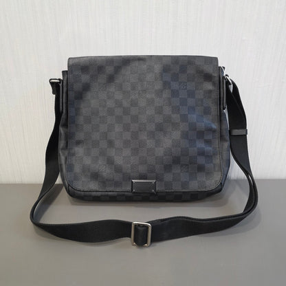 Louis Vuitton Damier One Shoulder Bag (Pre-owned)