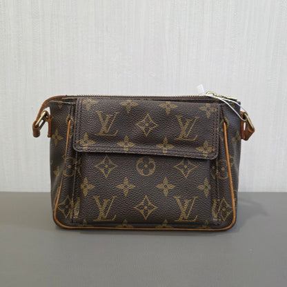 Louis Vuitton Monogram Crossbody Bag (Pre-owned)