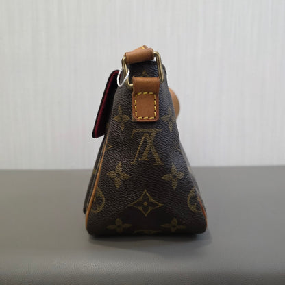 Louis Vuitton Monogram Crossbody Bag (Pre-owned)