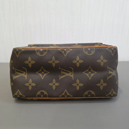 Louis Vuitton Monogram Crossbody Bag (Pre-owned)